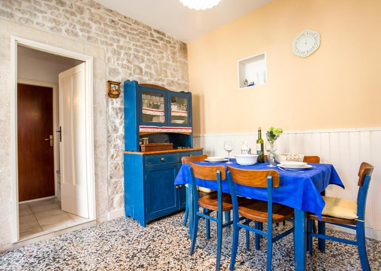 Visilo Stone House Villa Pucisca Exterior photo