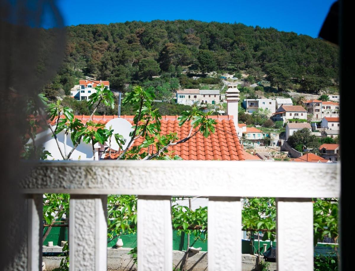 Visilo Stone House Villa Pucisca Exterior photo